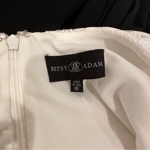 Betsy & Adam off the shoulder full length dress size 10 - Picture 8 of 8